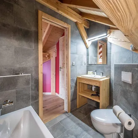 Modern Chalet Close To The Slopes *
